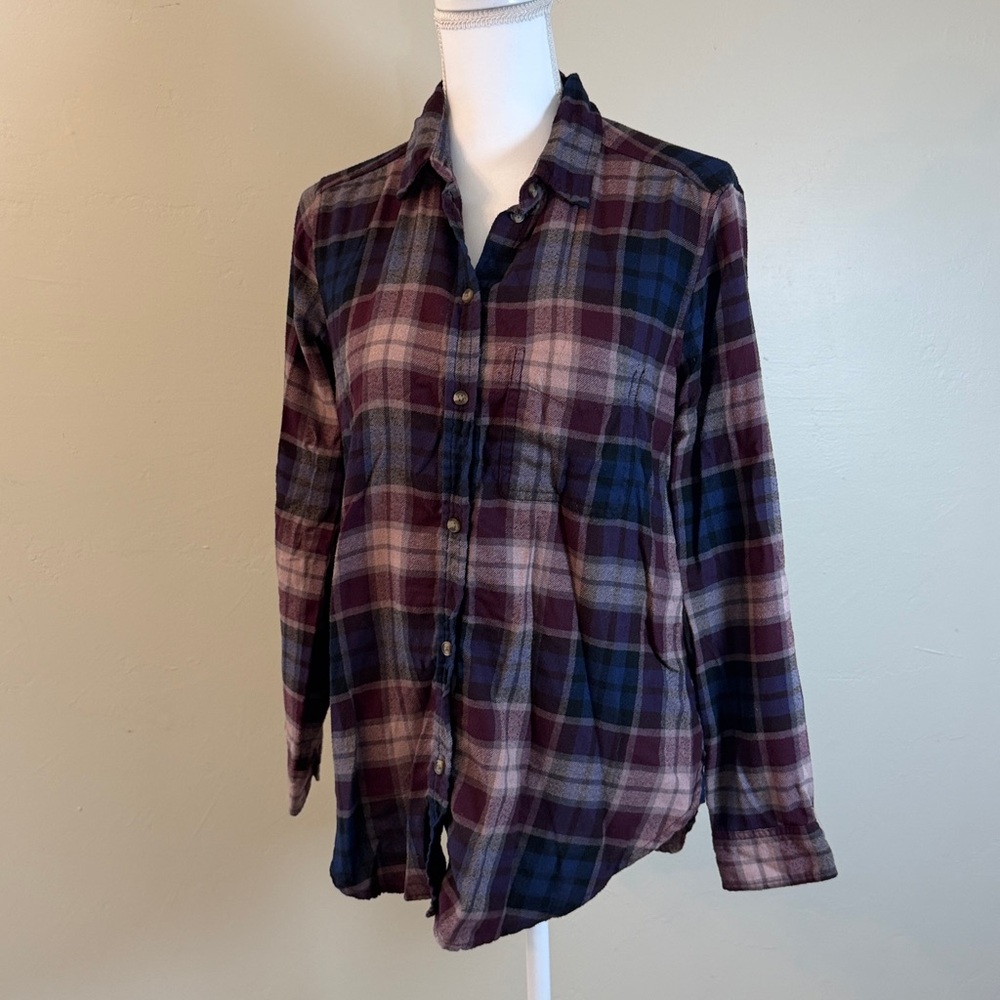 American Eagle Women's Medium Boyfriend Fit Blue and Purple Flannel